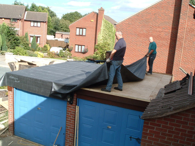 Ремонтные работы для крыши гаража